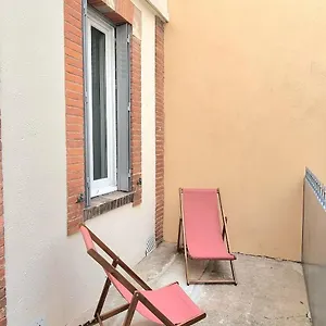 Grand Avec Terrasse - Gare - Metro - Wifi Appartement